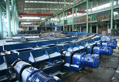 在江蘇中圣園方大特鋼500TPD活性石灰套筒窯項(xiàng)目中安徽得潤(rùn)電氣技術(shù)有限公司提供的高壓柜、低壓柜、PLC控制柜、DCS系統(tǒng)柜為生產(chǎn)線的順利投產(chǎn)以及長(zhǎng)期的穩(wěn)定生產(chǎn)提供了有力的支持。 全國(guó)統(tǒng)一客服：400-0551-777