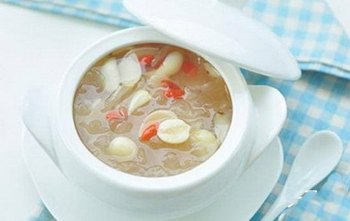 銀耳枸杞粥 銀耳枸杞粥