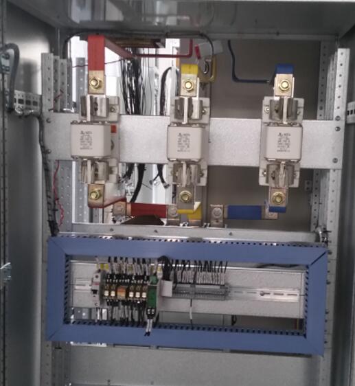 安徽得潤(rùn)電氣技術(shù)有限公司，主營(yíng)：高低壓開(kāi)關(guān)柜，高低壓無(wú)功補(bǔ)償柜，消弧消諧裝置，自動(dòng)化控制系統(tǒng)，綜保、儀表等，全國(guó)統(tǒng)一客服熱線：400-0551-777