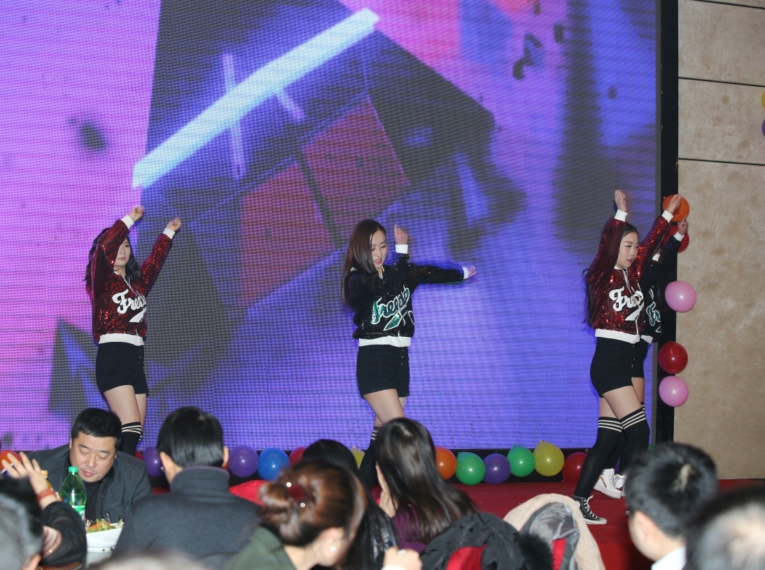 安徽得潤(rùn)電氣2016迎新晚會(huì)(m.atycy.com)全國統(tǒng)一客服熱線:400-0551-777 安徽得潤(rùn)電氣2016迎新晚會(huì)(m.atycy.com)全國統(tǒng)一客服熱線:400-0551-777