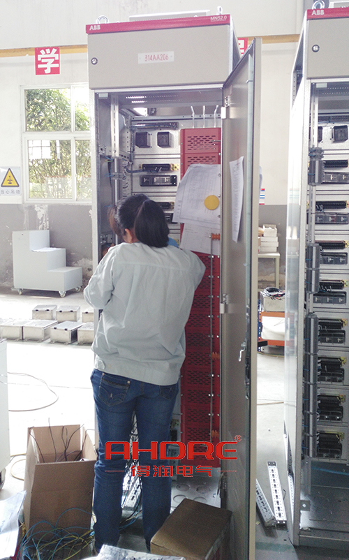 得潤(rùn)電氣 低壓開(kāi)關(guān)柜 咨詢(xún)熱線:4000551777 得潤(rùn)電氣 低壓開(kāi)關(guān)柜 咨詢(xún)熱線:4000551777