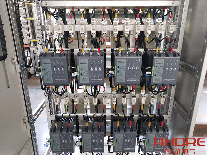 低壓晶閘管電容補償.jpg 低壓晶閘管電容補償.jpg