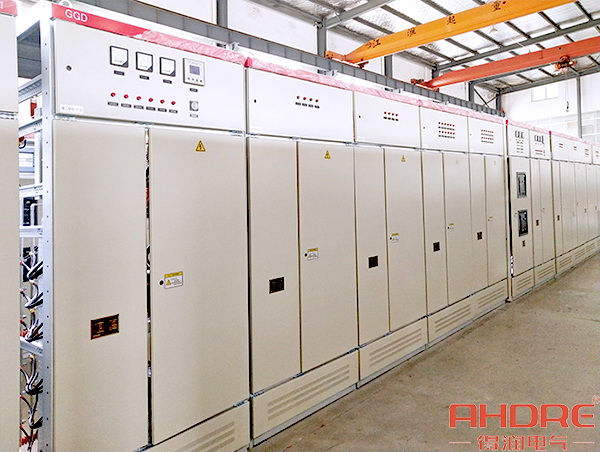 GGD低壓抽屜式開關(guān)柜.jpg GGD低壓抽屜式開關(guān)柜.jpg