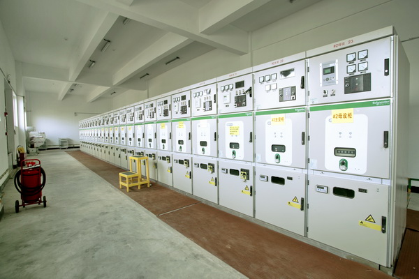 施耐德MVnex中置式開(kāi)關(guān)柜 汽車(chē)行業(yè)項(xiàng)目 得潤(rùn)電氣制造