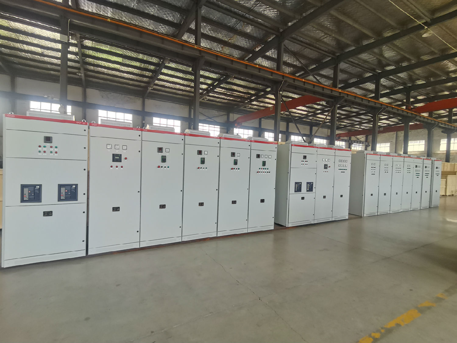 得潤(rùn)電氣GGD型低壓配電柜 得潤(rùn)電氣GGD型低壓配電柜