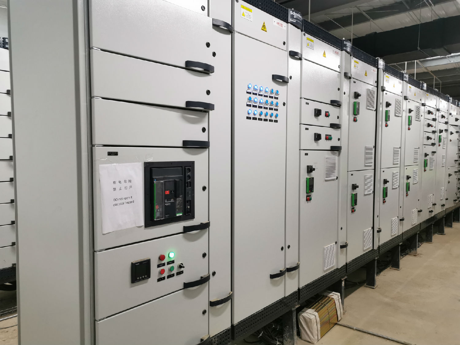 施耐德Blokset低壓開(kāi)關(guān)柜 施耐德Blokset低壓開(kāi)關(guān)柜