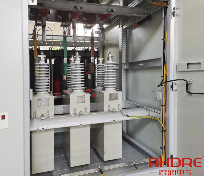高壓無(wú)功就地補(bǔ)償裝置電抗器.jpg