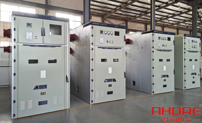 35KV高壓柜實物圖.jpg 35KV高壓柜實物圖.jpg