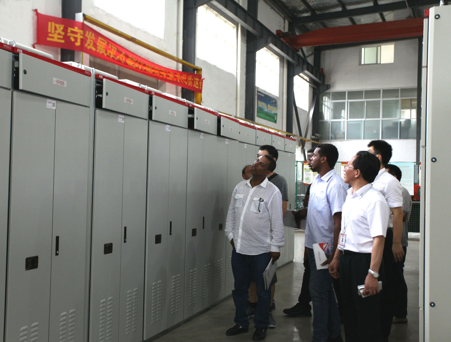 安徽得潤(rùn)電氣 成套高低壓開關(guān)柜 配電柜 廠家 電話:400-0551-777 qq:3176885416 安徽得潤(rùn)電氣 成套高低壓開關(guān)柜 配電柜 廠家 電話:400-0551-777 qq:3176885416